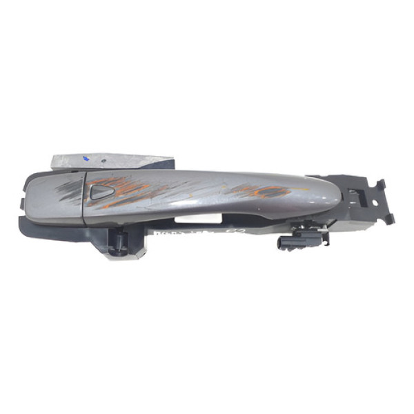 Maçaneta Dianteira Direita Kicks 2020 C/detalhe Cx1003 Cinza Dianteira