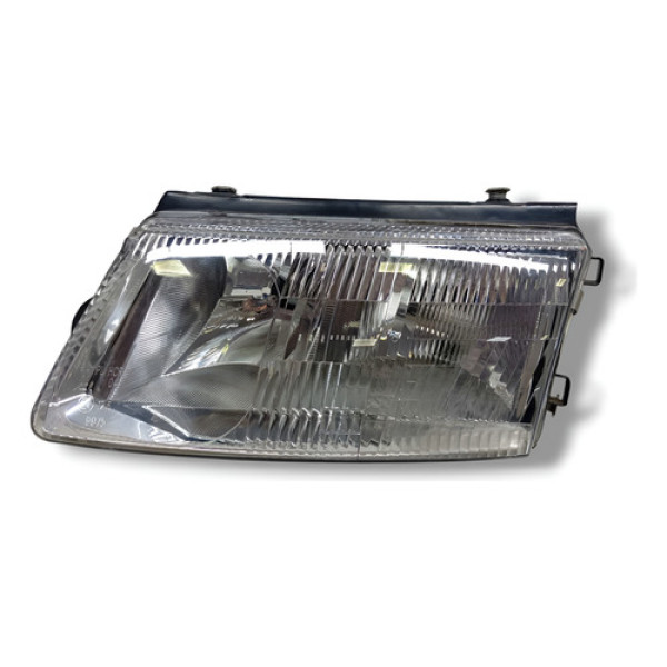 Farol Esquerdo Passat 1997 1998 1999 2000 Esquerdo/motorista