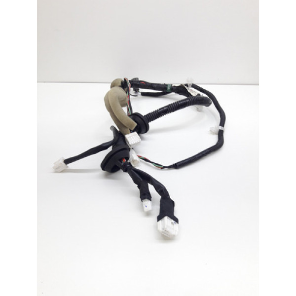 Chicote De Porta Dianteiro Direito Nissan Versa 2019 